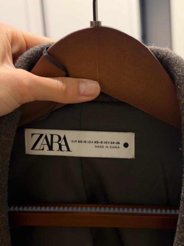 Пальто ZARA