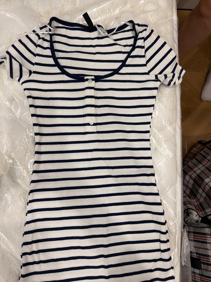 Полосатое платье H&M