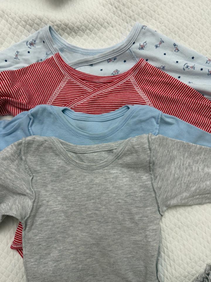 Бодики petit bateau на 12 и 18 мес