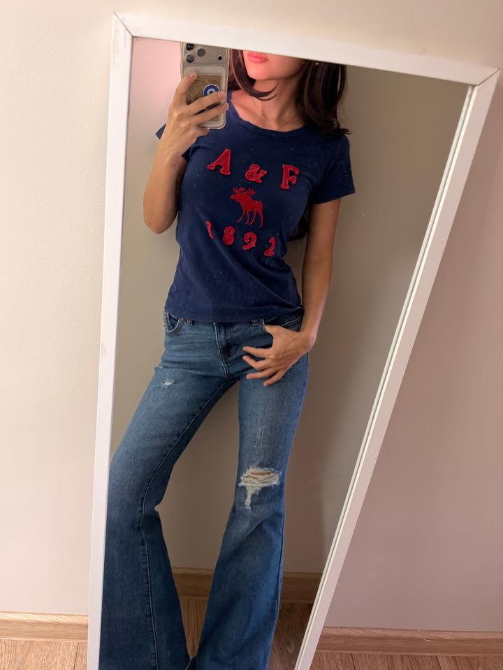Футболка Abercrombie & Fitch