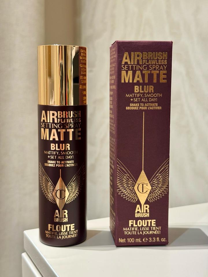 Спрей для фиксации макияжа Charlotte Tilbury Airbrush Flawless Setting Spray