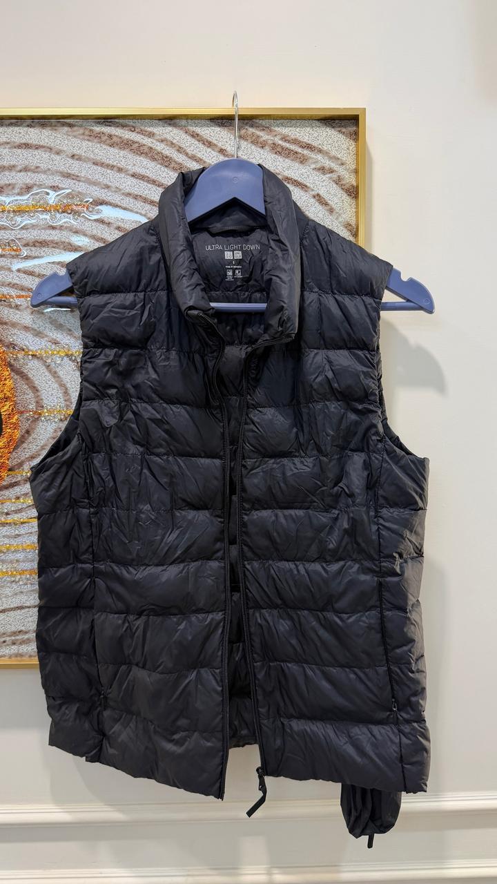 Жилет UNIQLO Ultra Light Down размер S оригинал