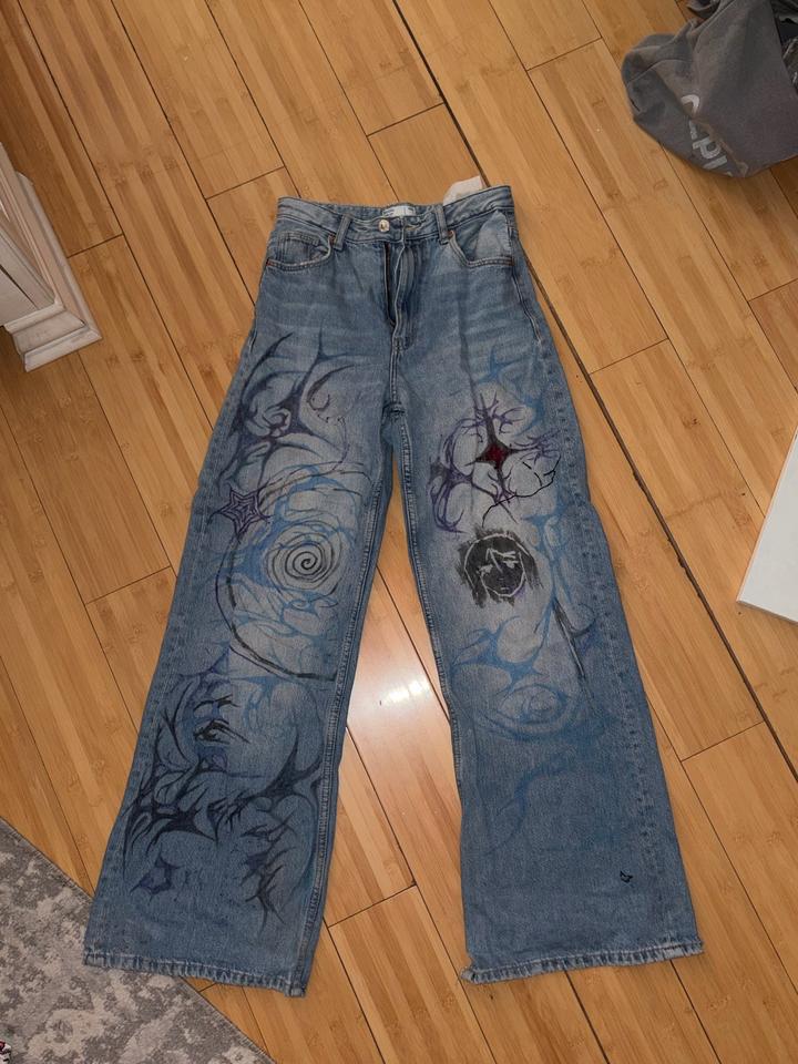 Джинсы Bershka широкие с кастомом😎😎😎