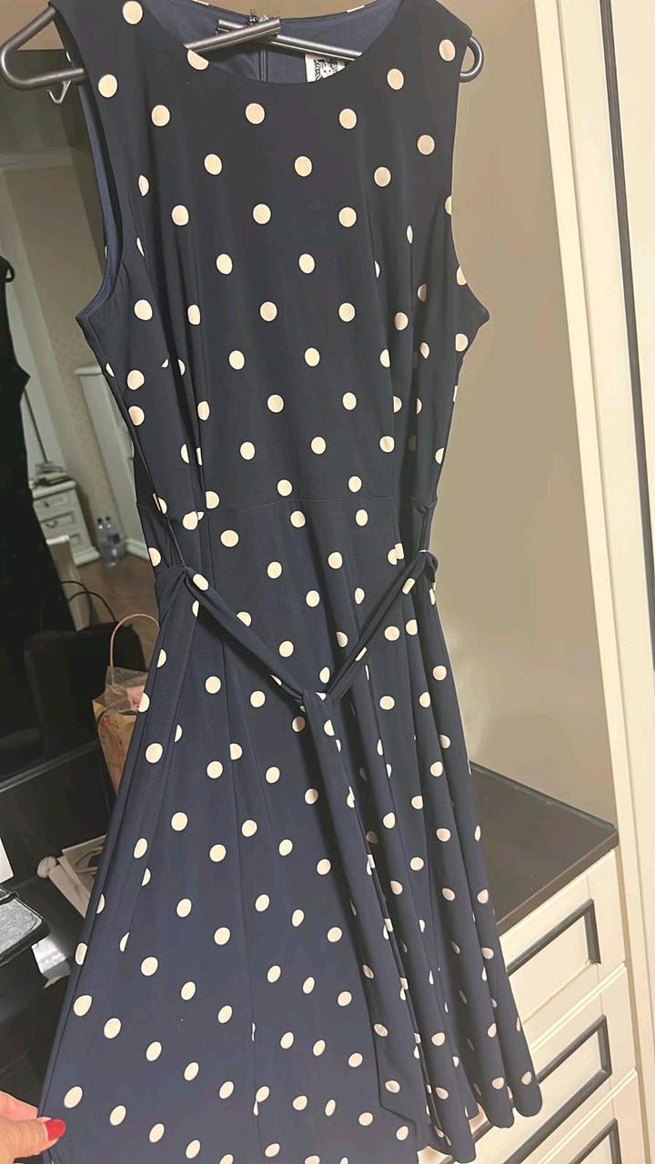 Оригинальное платье Anne Klein