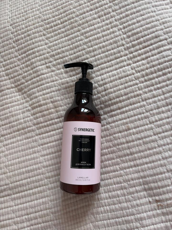 Крем для рук и тела SYNERGETIC Cherry