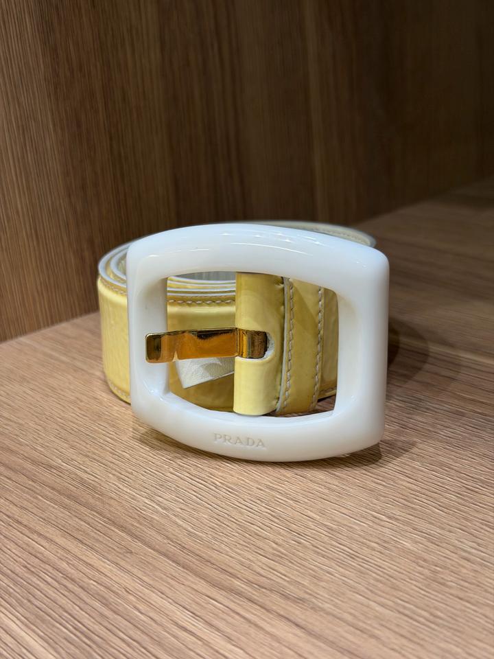 Женский кожаный ремень PRADA