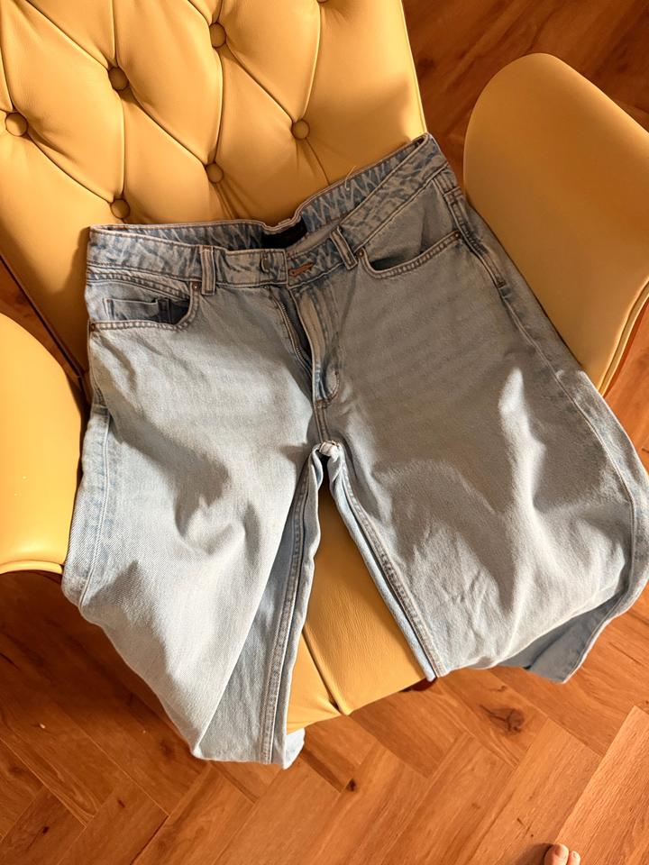 Джинсы Zara