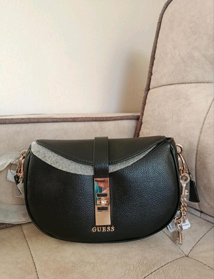 Сумка Guess