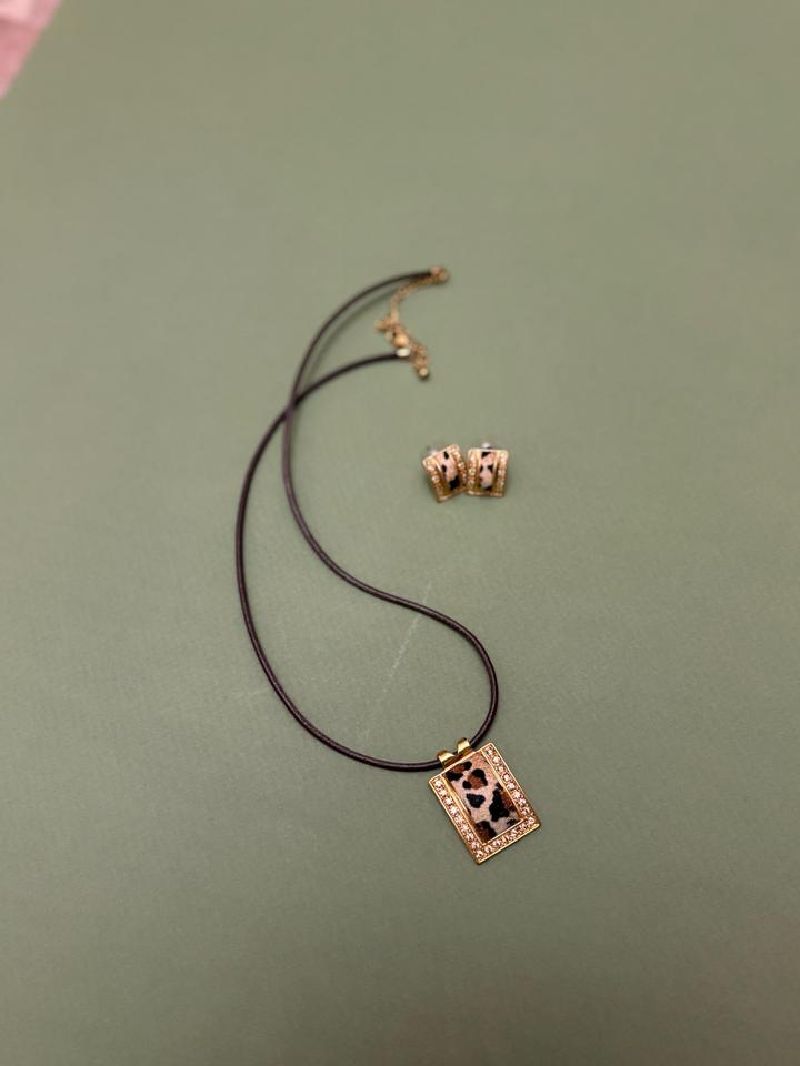 Jewelry Комплект бижутерии: подвеска и серьги