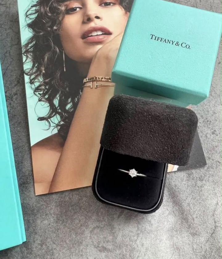 Кольцо Tiffany & Co.