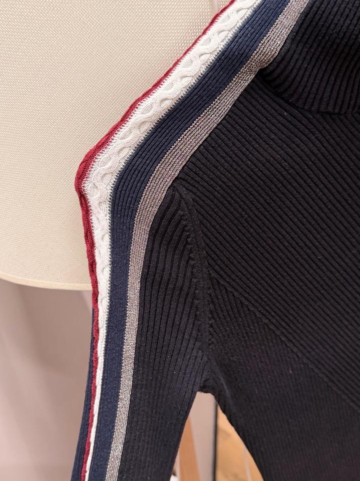 Tommy Hilfiger Трикотажное платье с лампасами