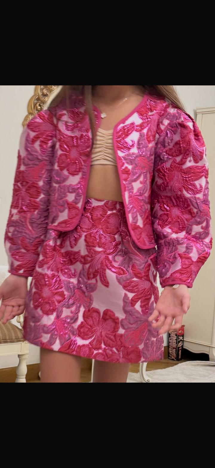 Zara Костюм с жакетом и юбкой