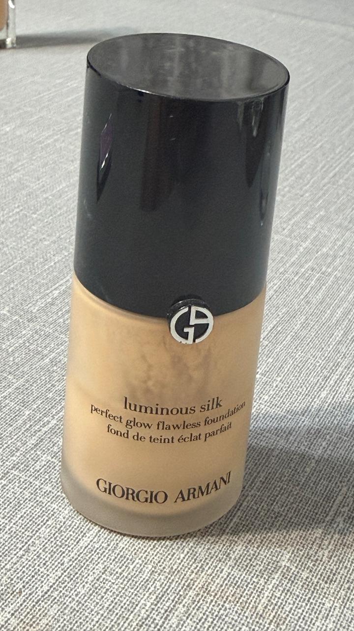 Giorgio Armani Luminous Silk Foundation