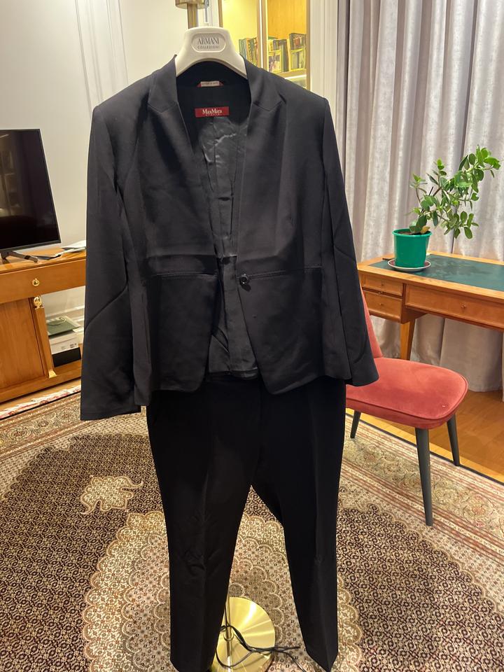 Женский костюм Max Mara