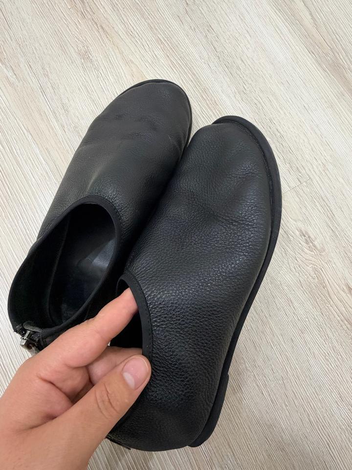 Женские кожаные слипопы, тапки от бренда AiSho