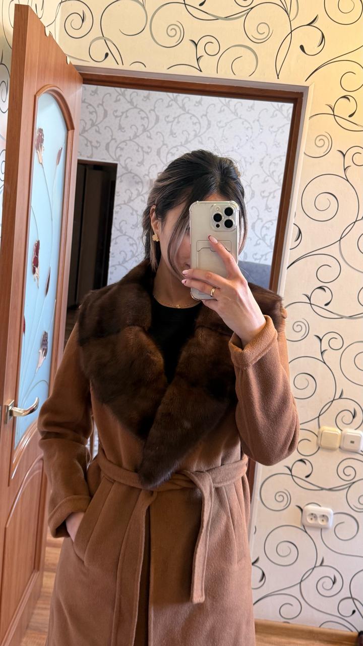 Пальто с норкавым воротником