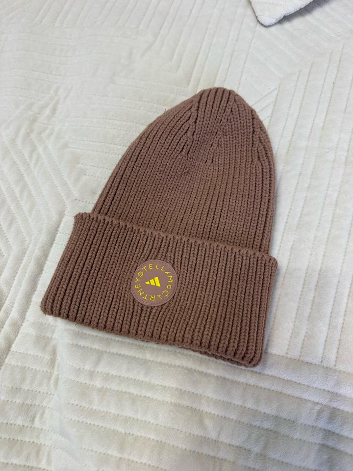 Шапка adidas by Stella McCartney