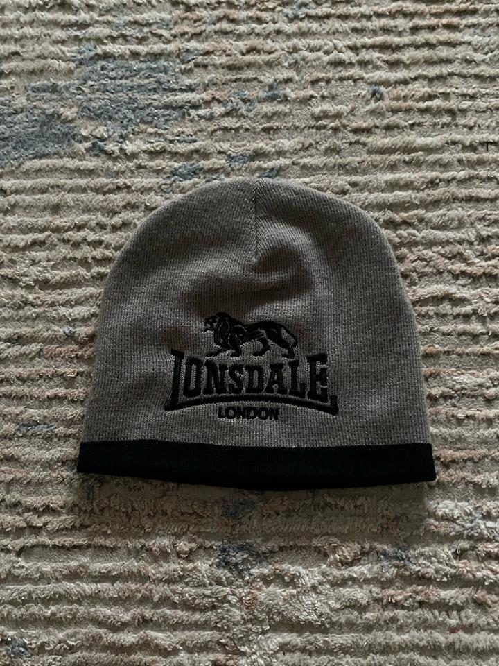 Шапки Lonsdale