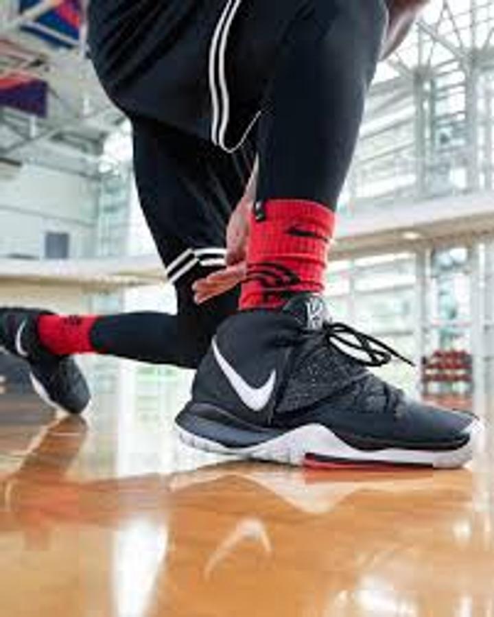 Баскетбольные кроссовки Nike Kyrie 6