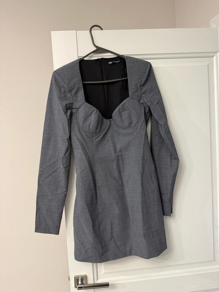 Платье Zara
