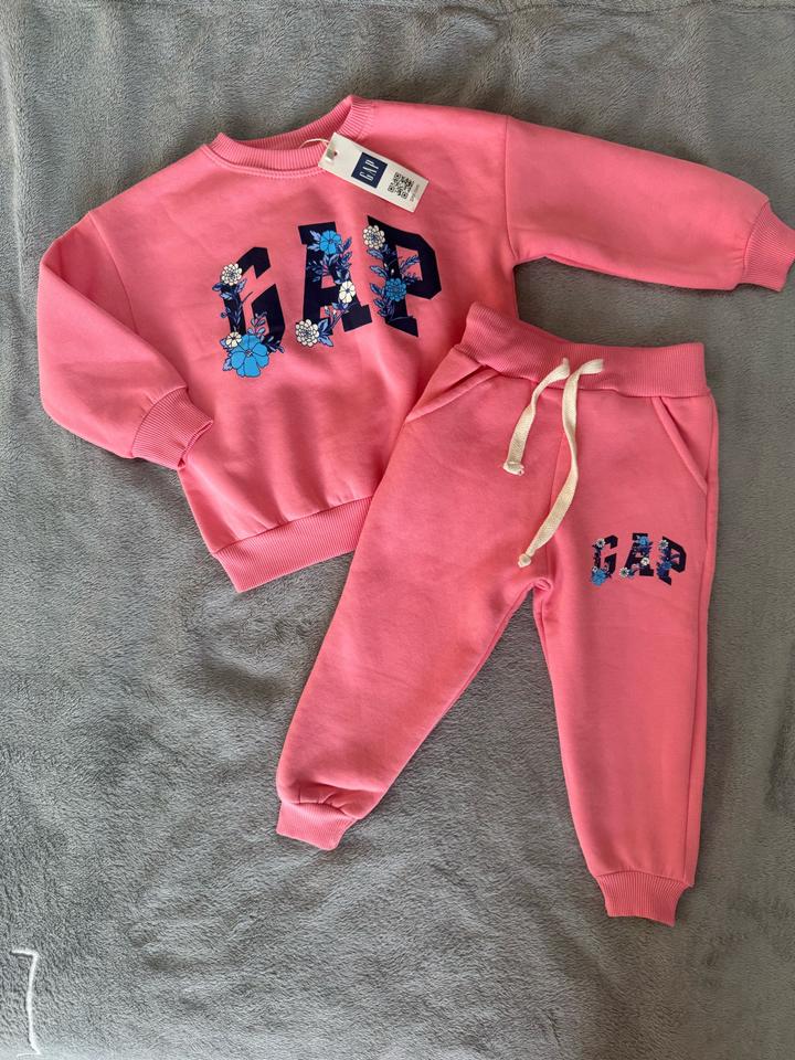 Костюм GAP для девочки