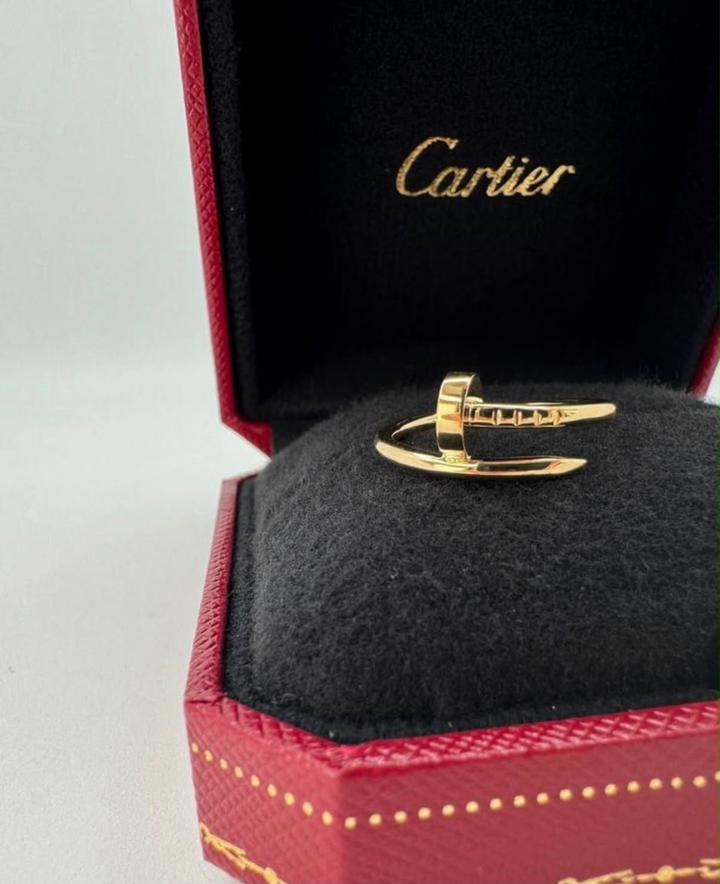 Кольцо Cartier Juste un clou