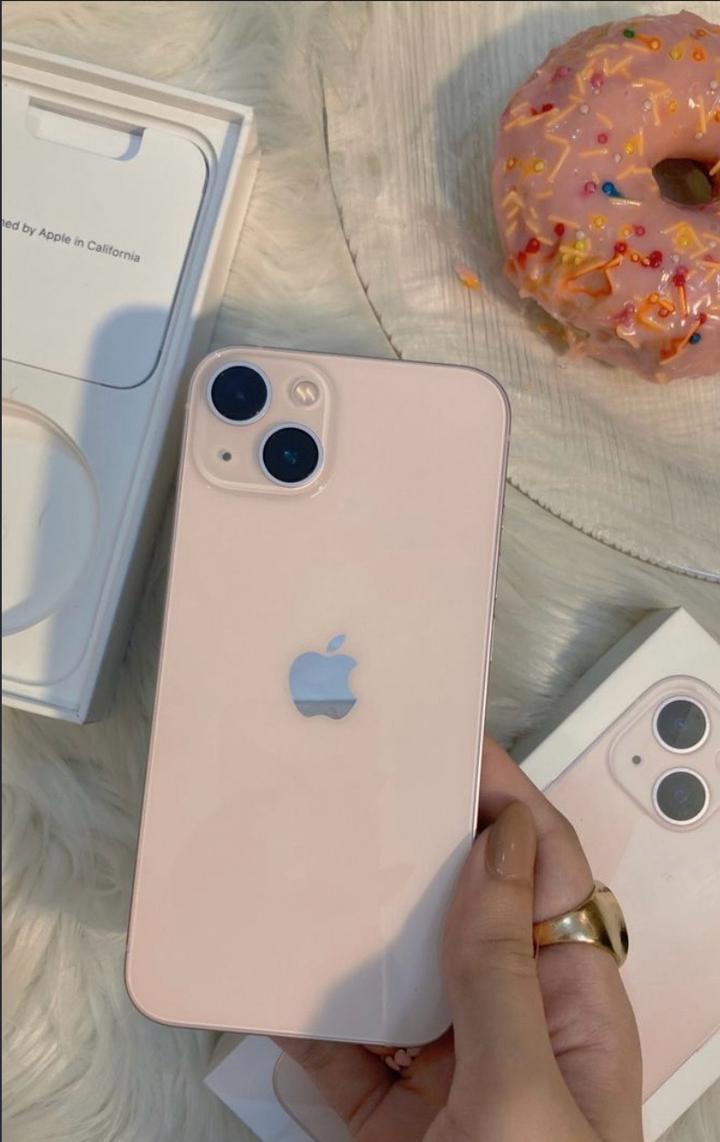Смартфон Apple iPhone