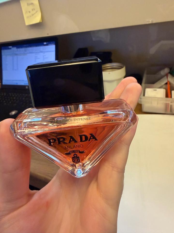 Парфюмерная вода Prada Paradoxe Intense