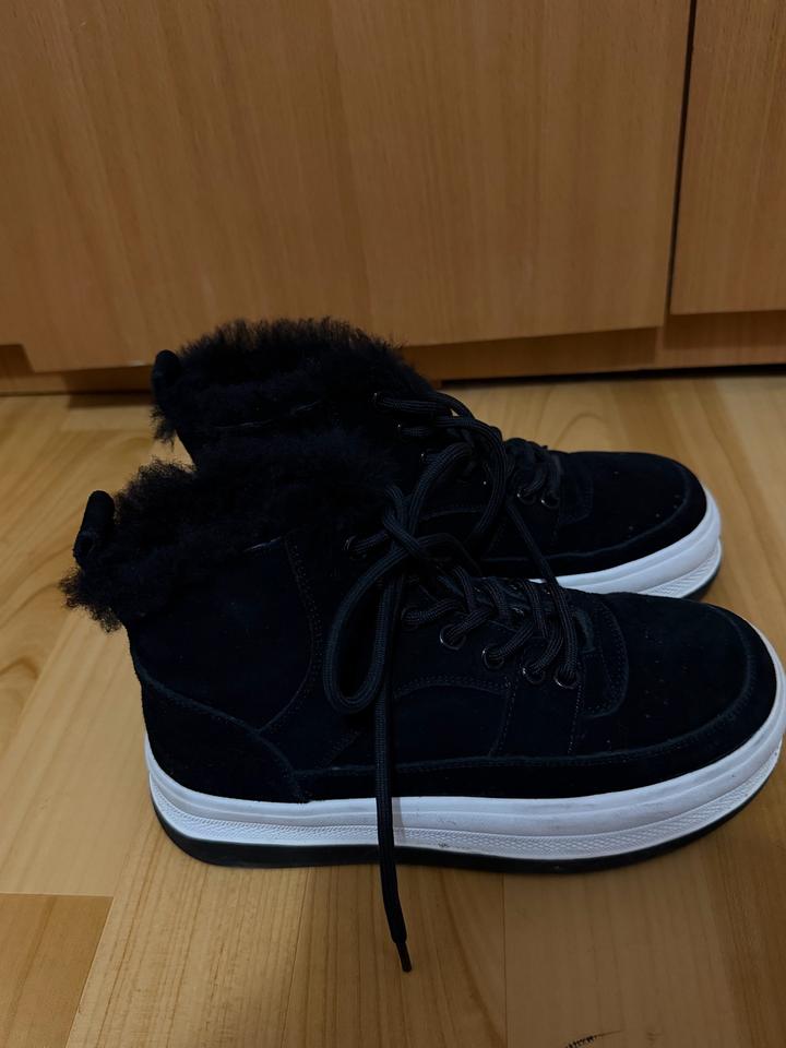 Женские ботинки с мехом