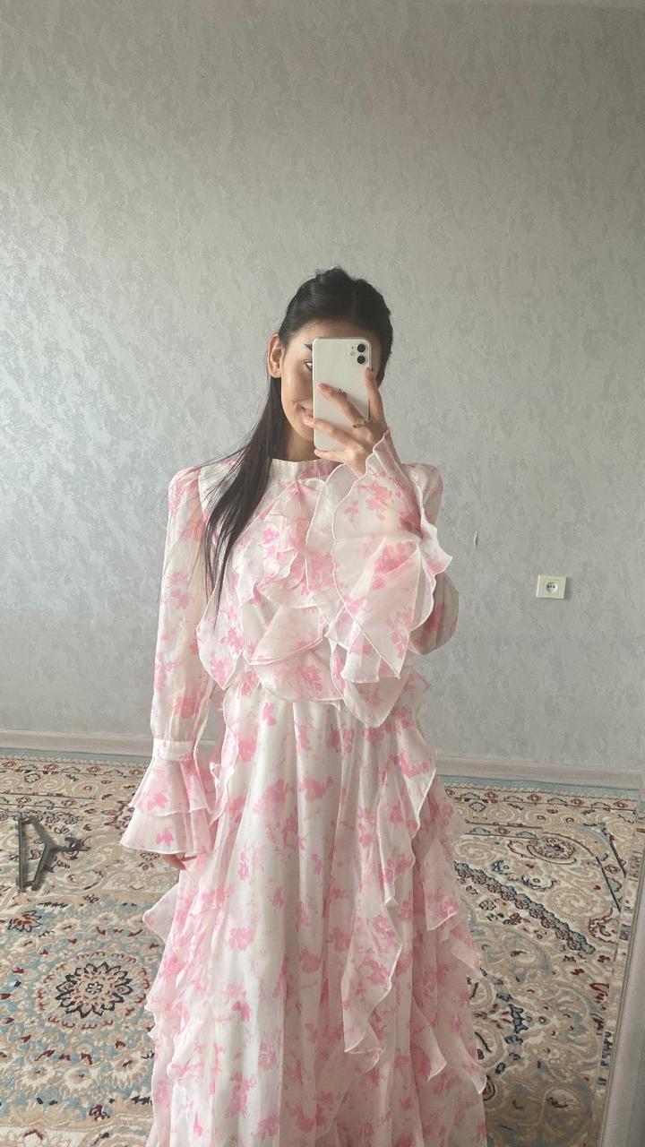 Платье с оборками