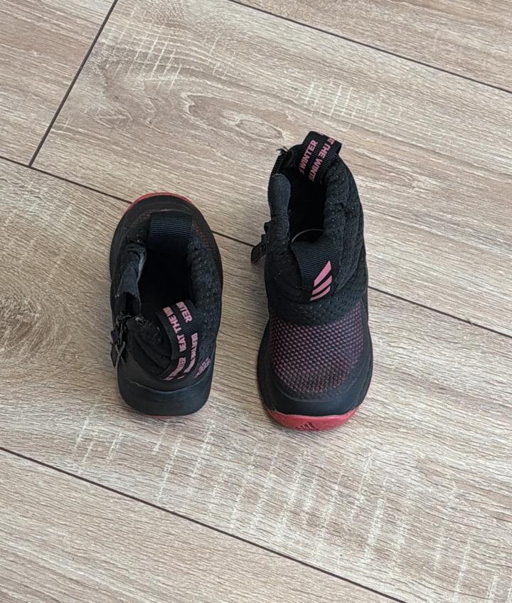 Детские ботинки adidas Reflective