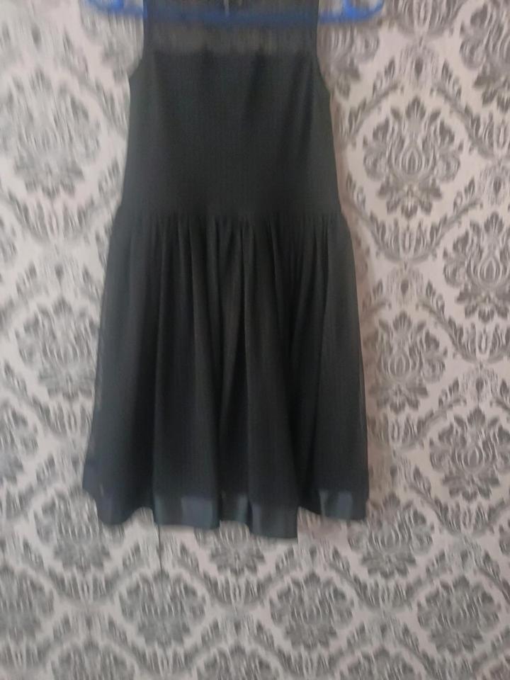 LC Waikiki Черное платье кружевное