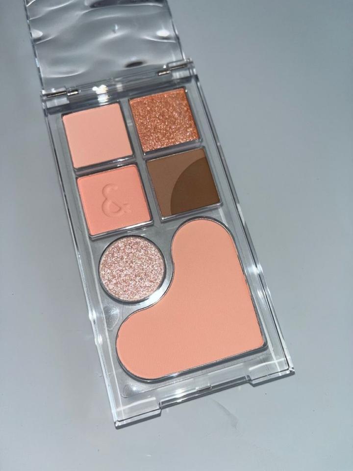 ROM&ND bare layer palette