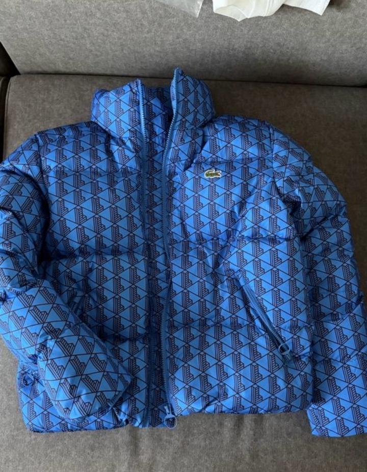 Женский пуховик Lacoste