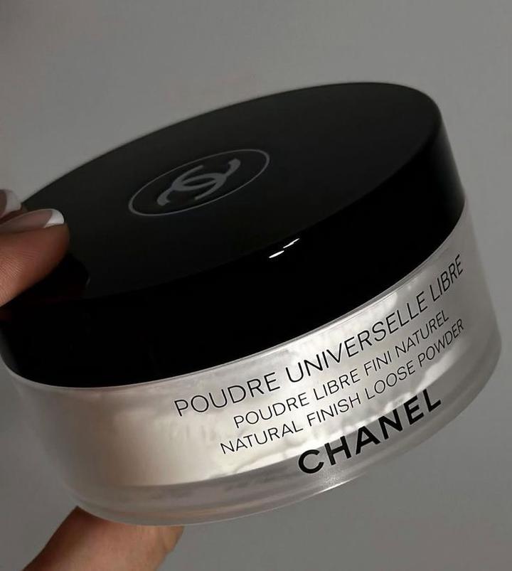 Рассыпчатая пудра CHANEL Poudre Universelle Libre