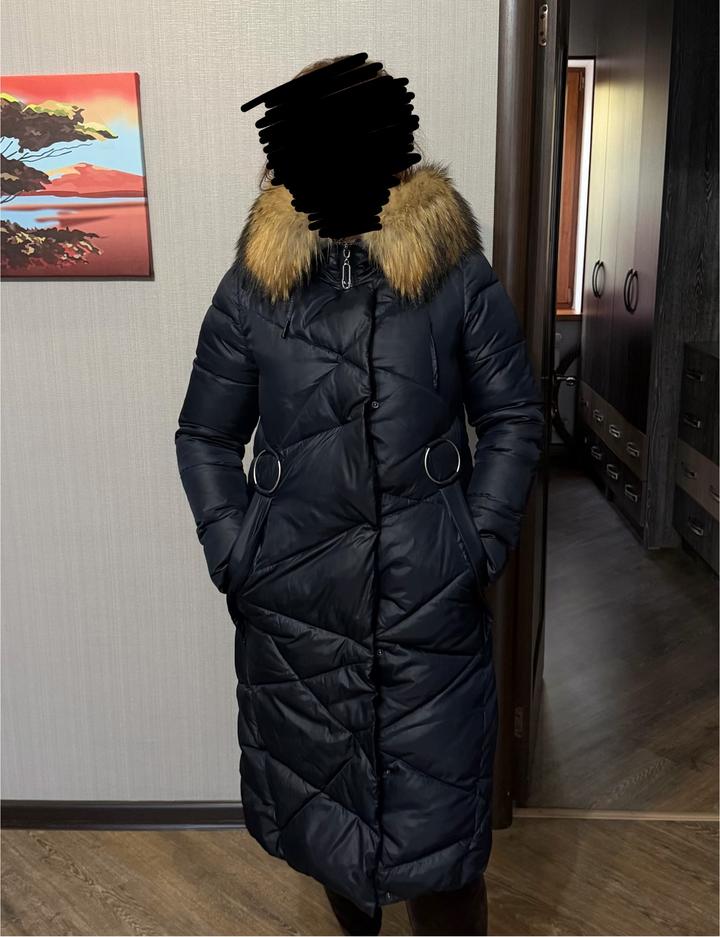 Женский зимний пуховик натуральный мех