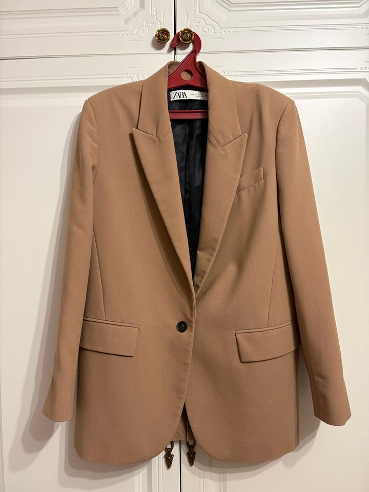 Женский костюм ZARA
