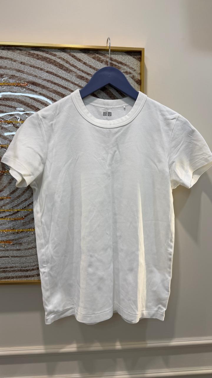 Белая Футболка UNIQLO, размер L. Оригинал. Женская.