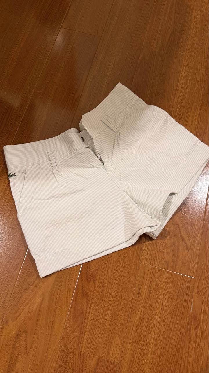Женские шорты Lacoste