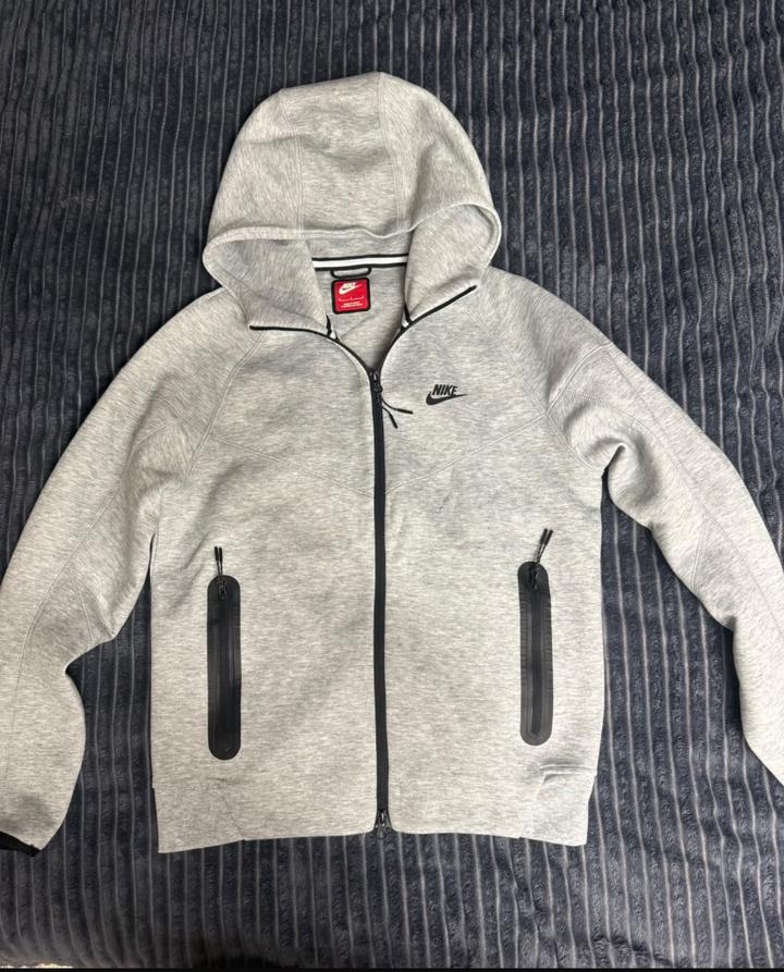 Nike tech fleece