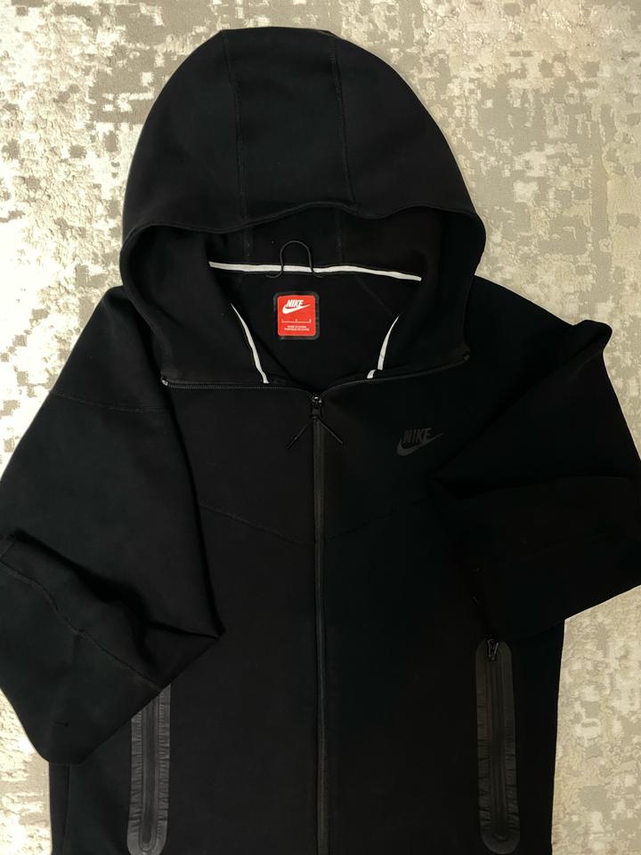 Продам кофта  Nike tech fleece