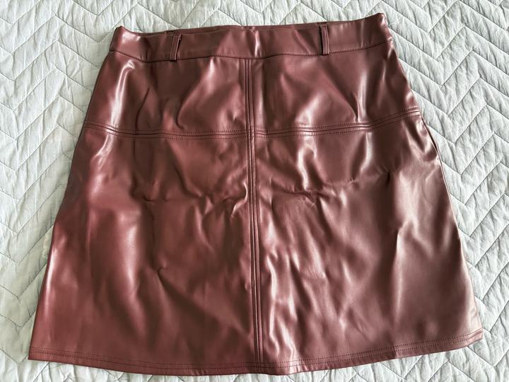Юбка из экокожи