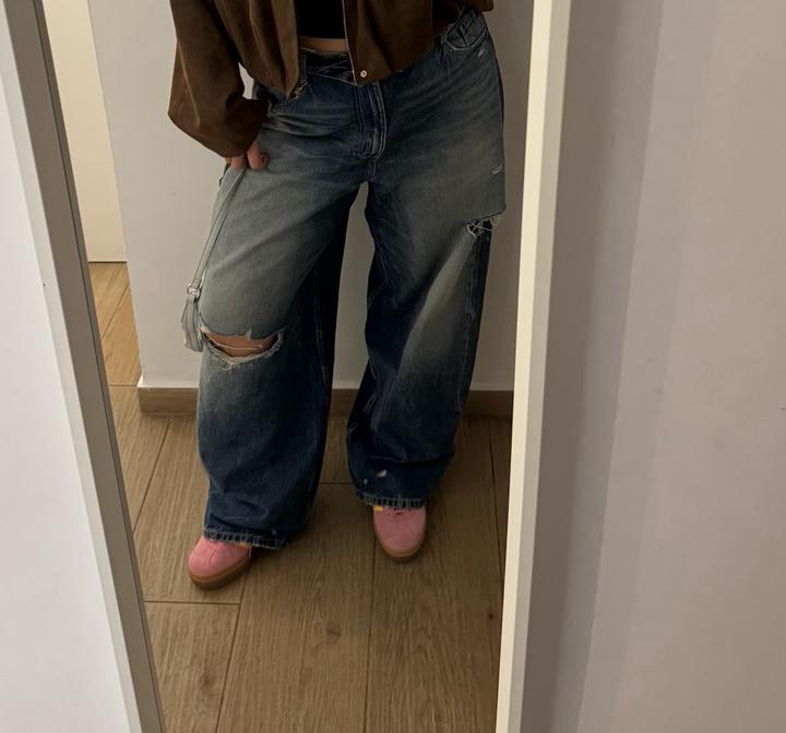 Джинсы ZARA с отворотом