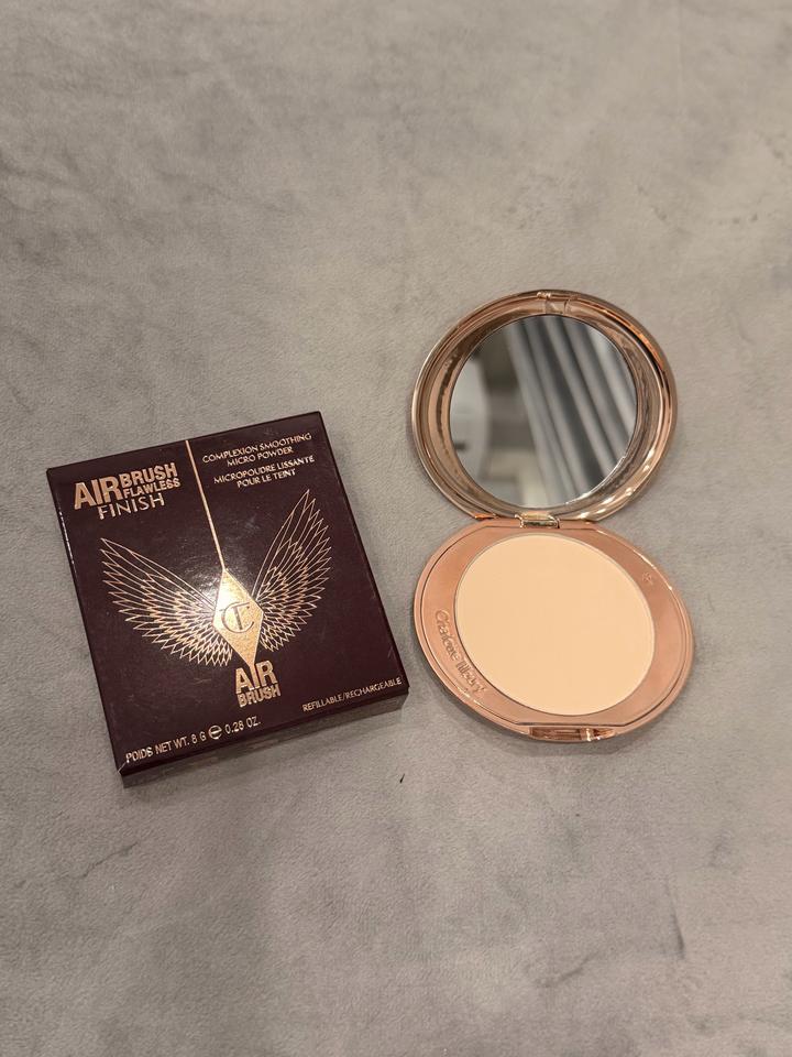 Компактная пудра Charlotte Tilbury Airbrush Flawless Finish