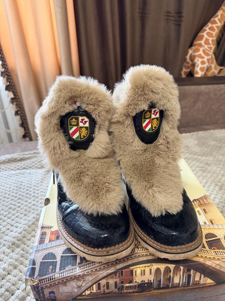 T.Taccardi Женские ботинки с мехом