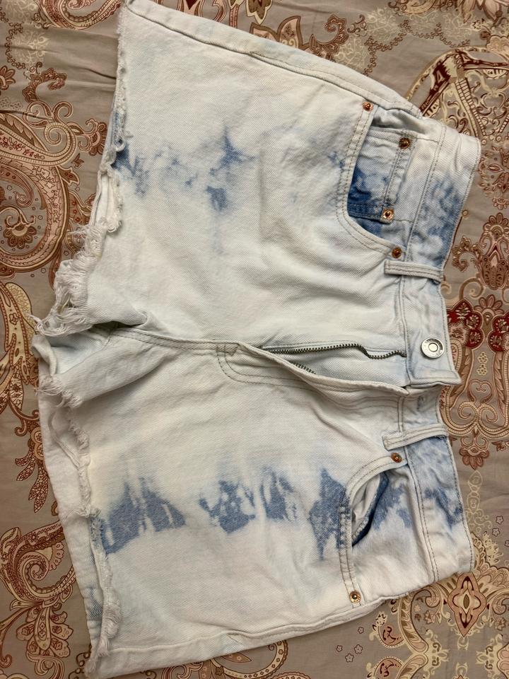 Джинсовые шорты Stradivarius