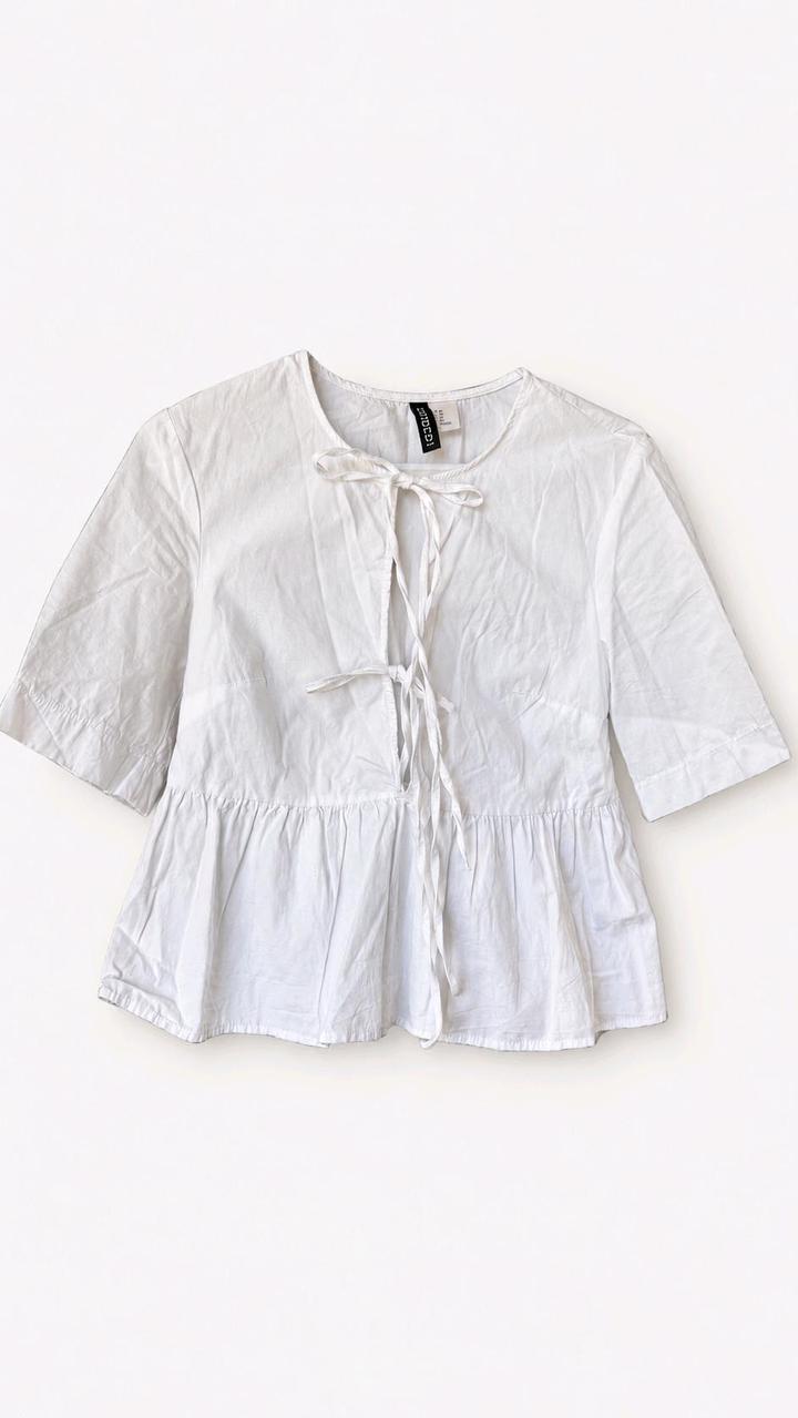 Блуза H&M Divided с баской и завязками