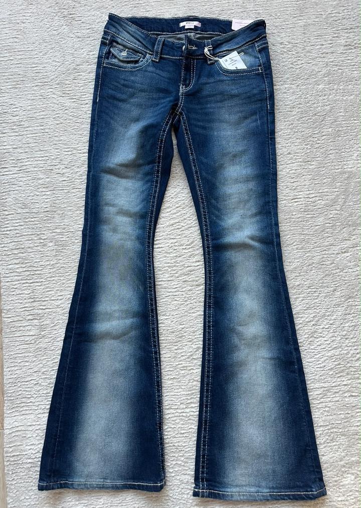 Джинсы клеш Gina Tricot