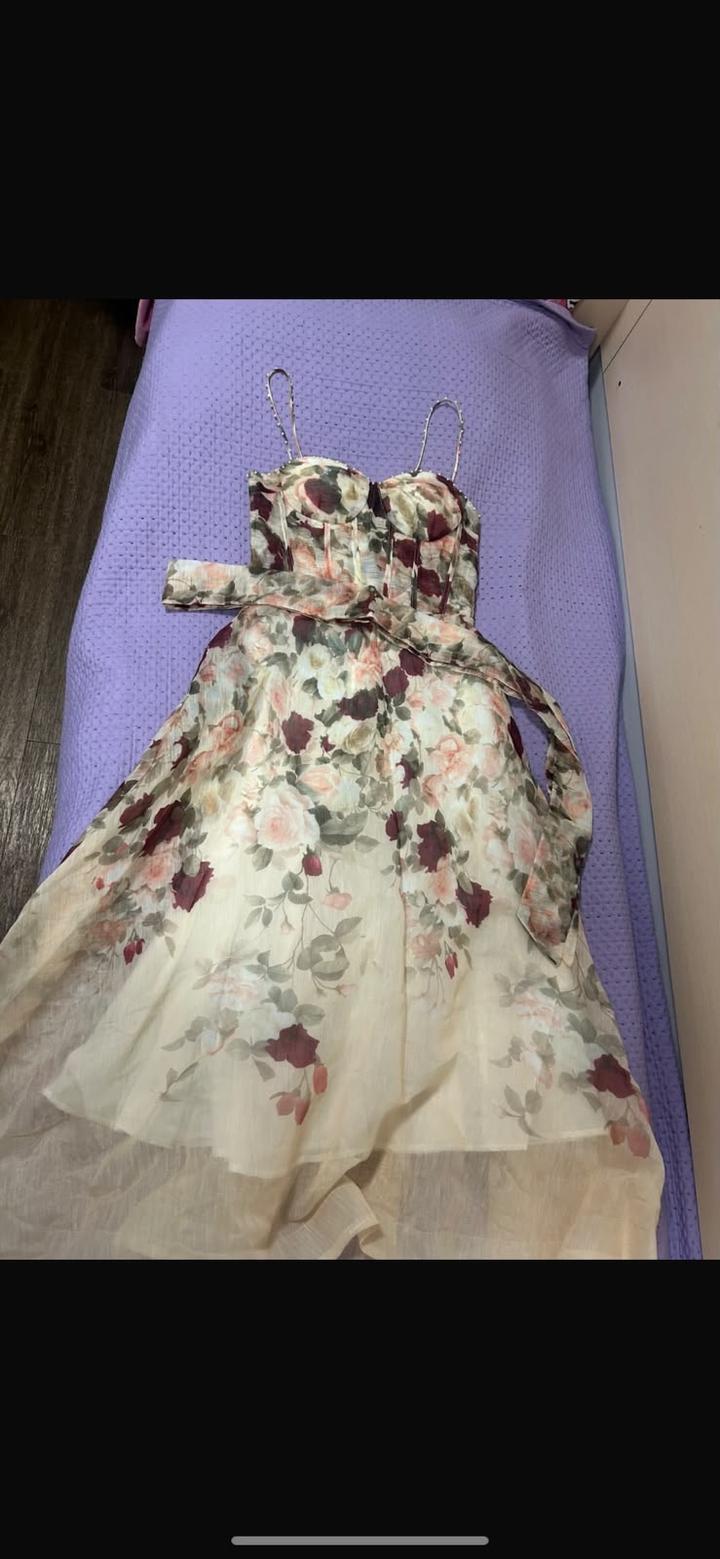 Chico's Chico платье! Көйлектің өзін 38990ға алдым 1-ақ рет киілді. 25ке сатылады.