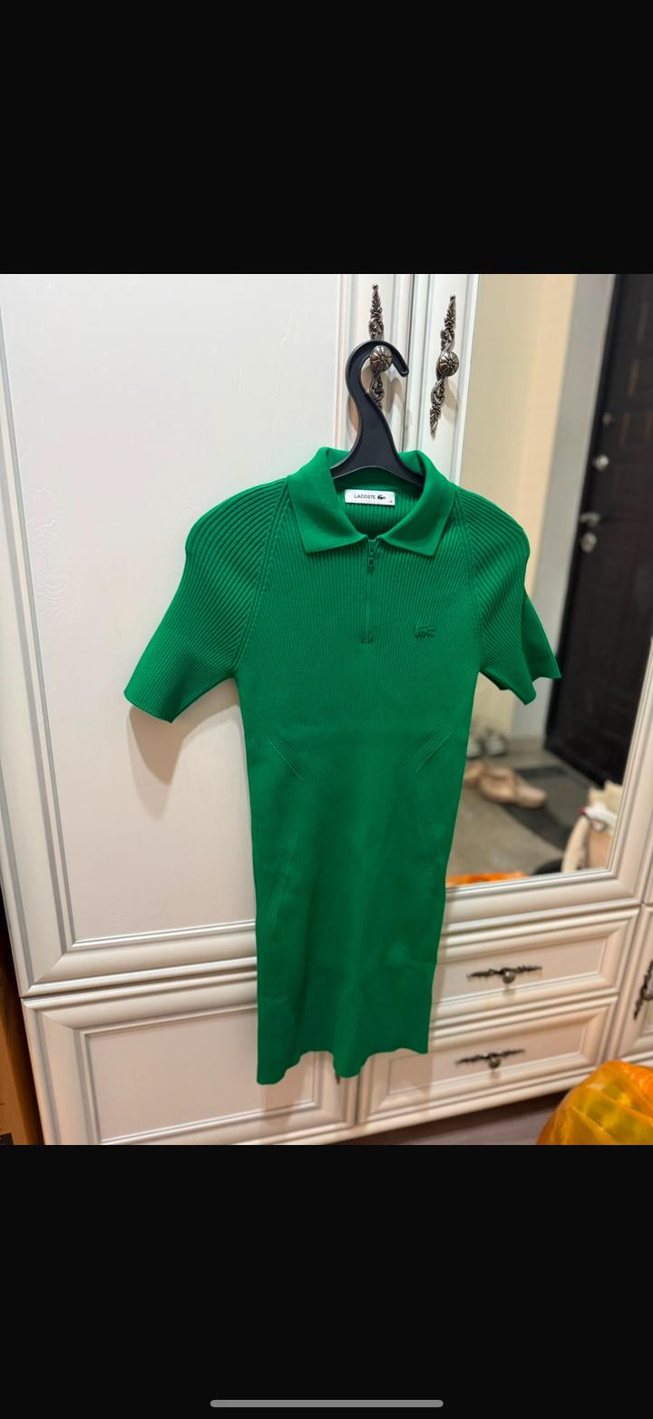 Женское платье Lacoste